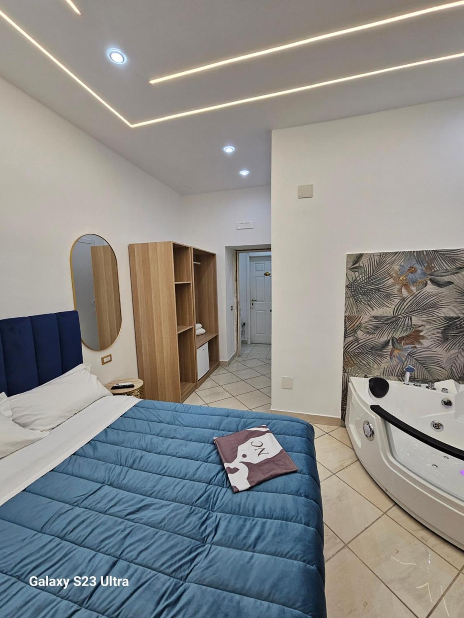 Room&jacuzzi