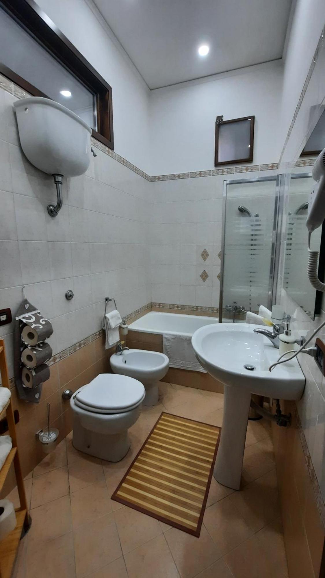 Apartment White 2 San Gregorio 14 *
