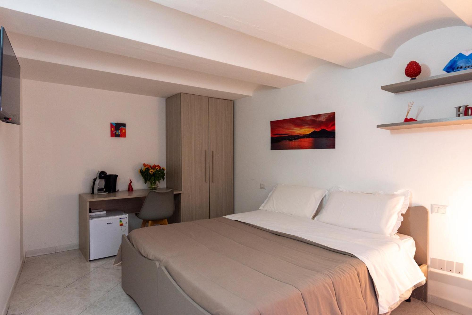 Centro, Dm Naples