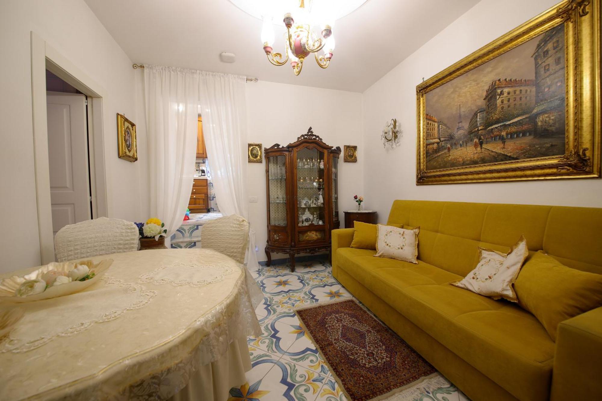 Giallo Napoletano Apartment Naples