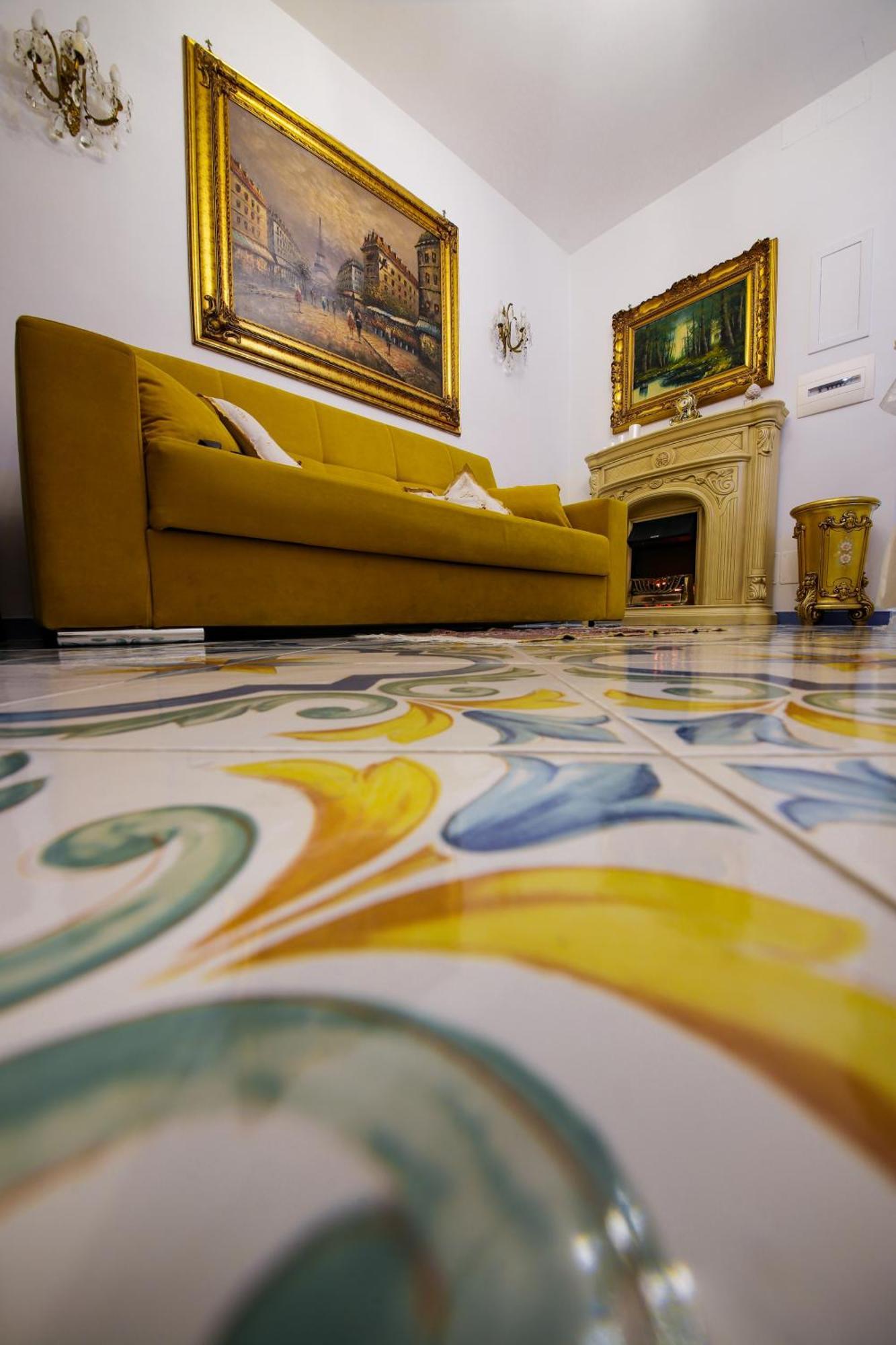 Apartment Giallo Napoletano Naples