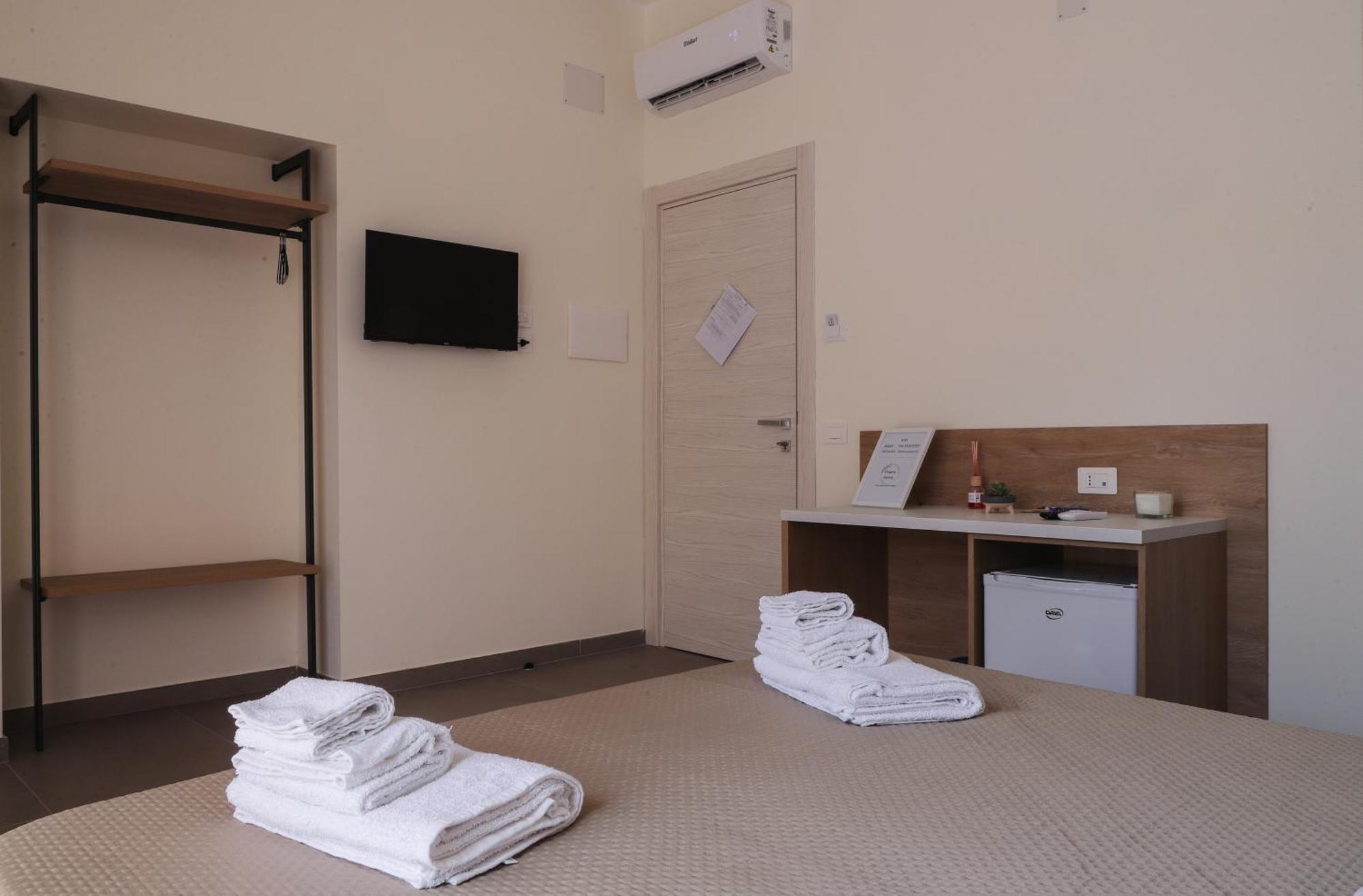 Dimora Savoia Bed & Breakfast Naples