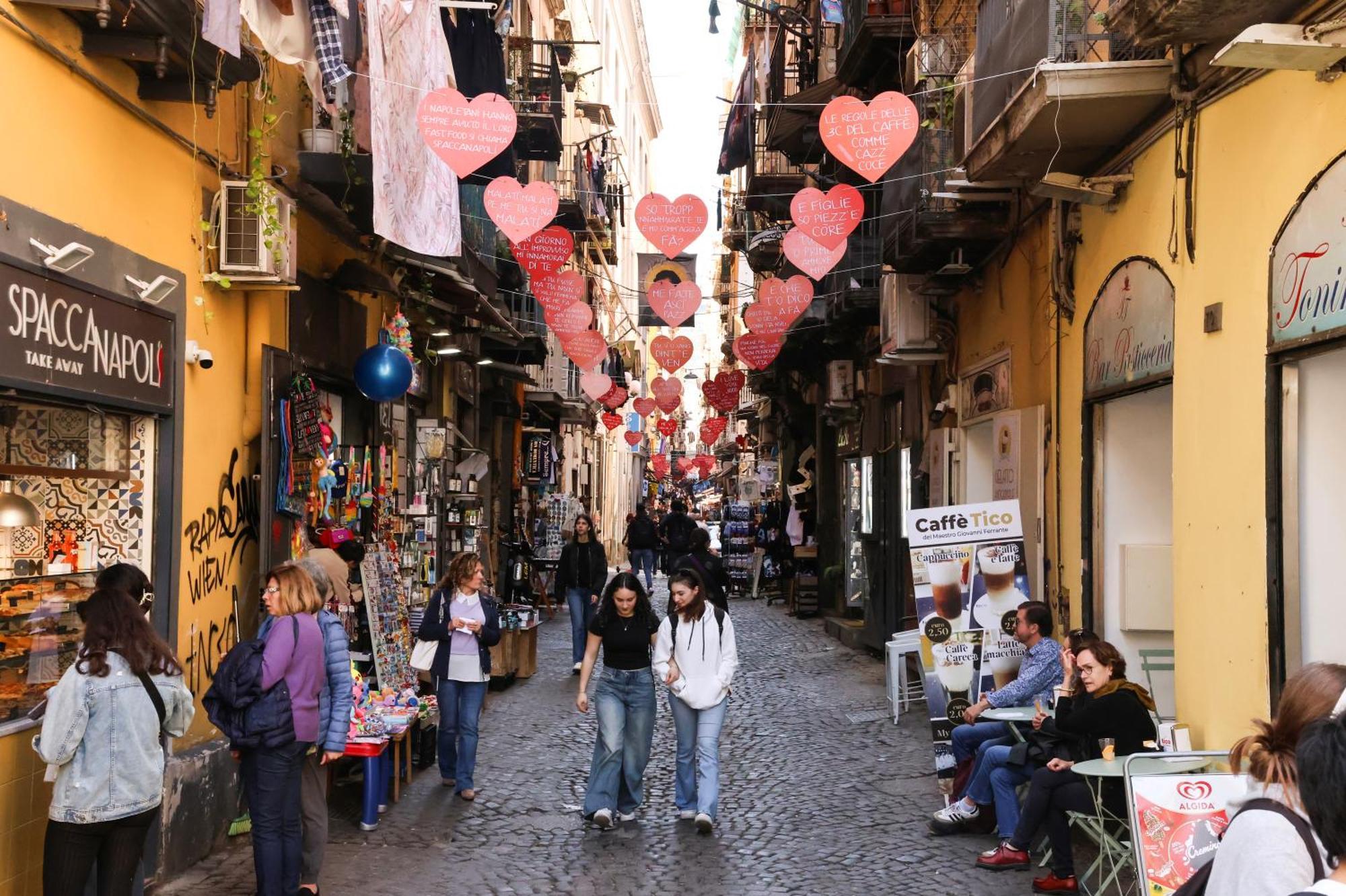 Mia * Naples