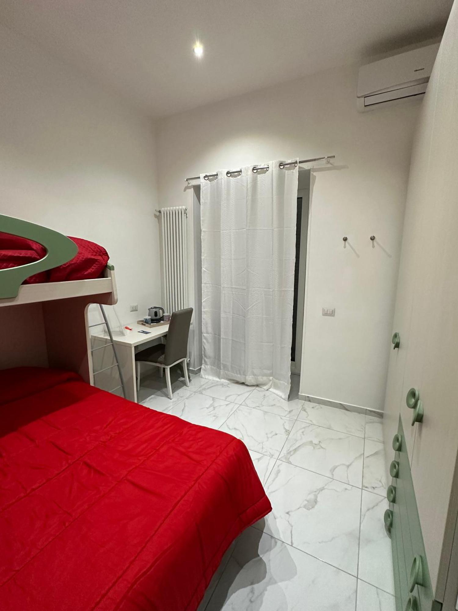 Bed & Breakfast Santa Chiara Garden View Naples
