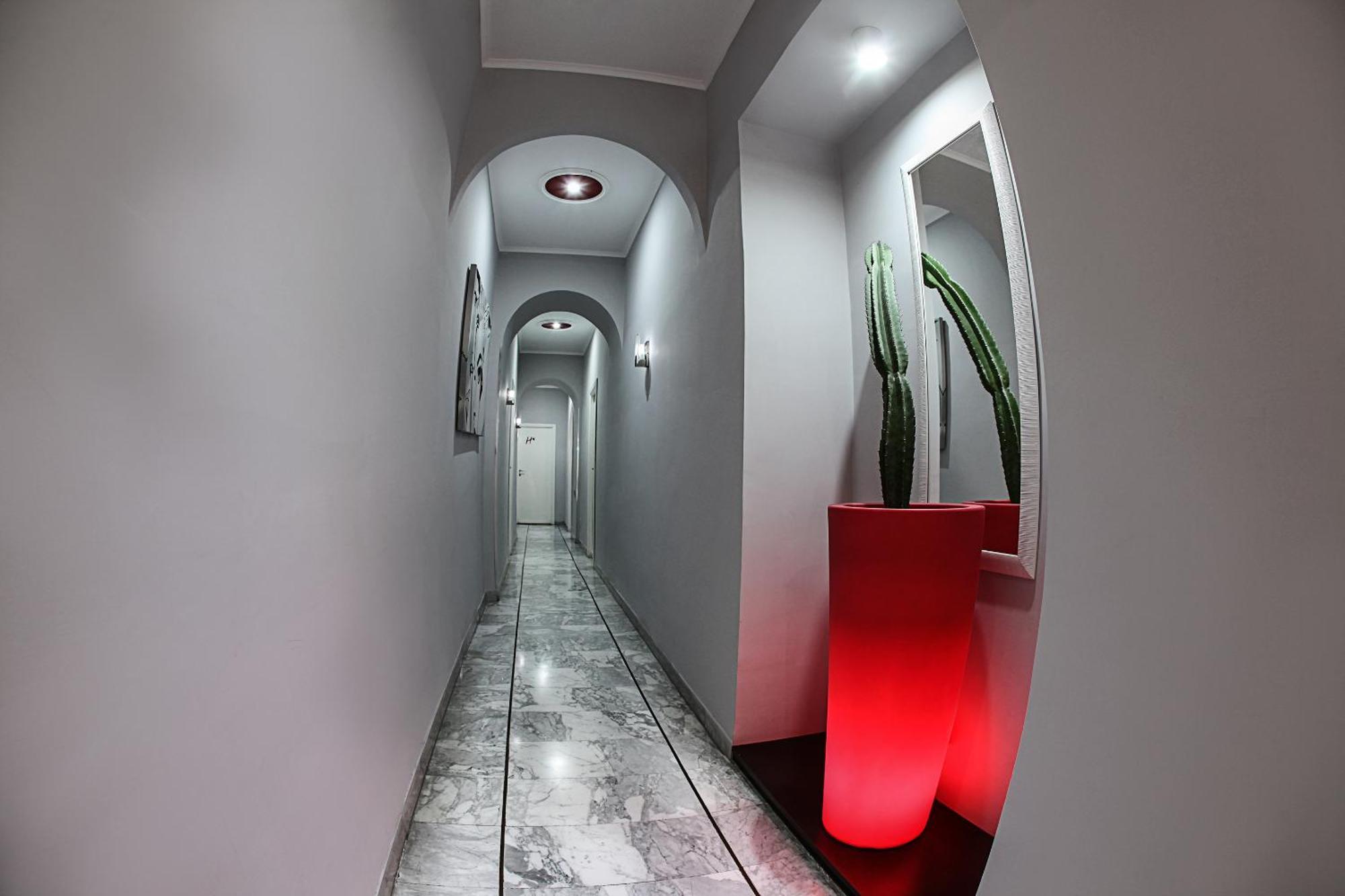 H Boutique 3* Naples