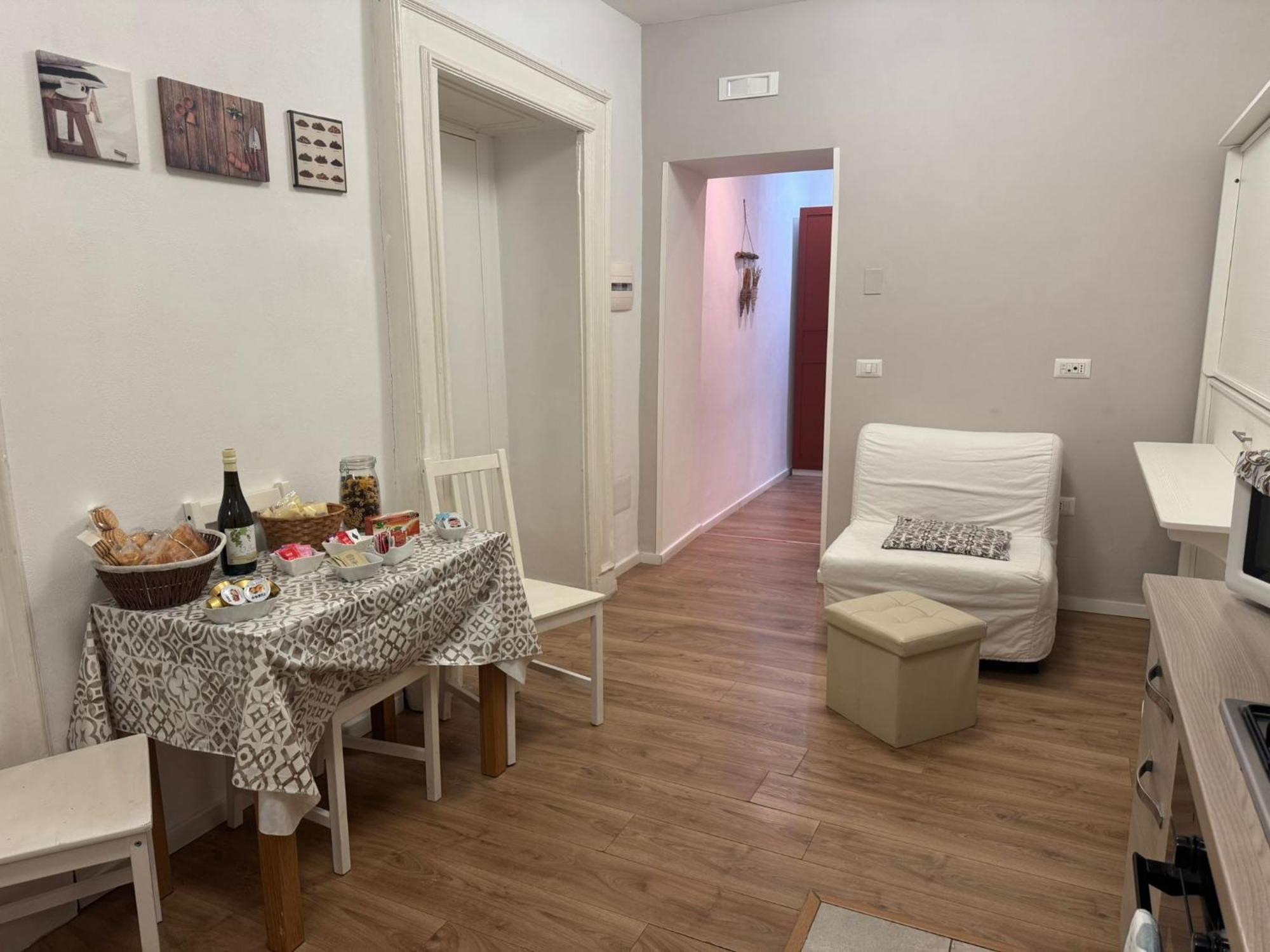Donna Mariella Naples