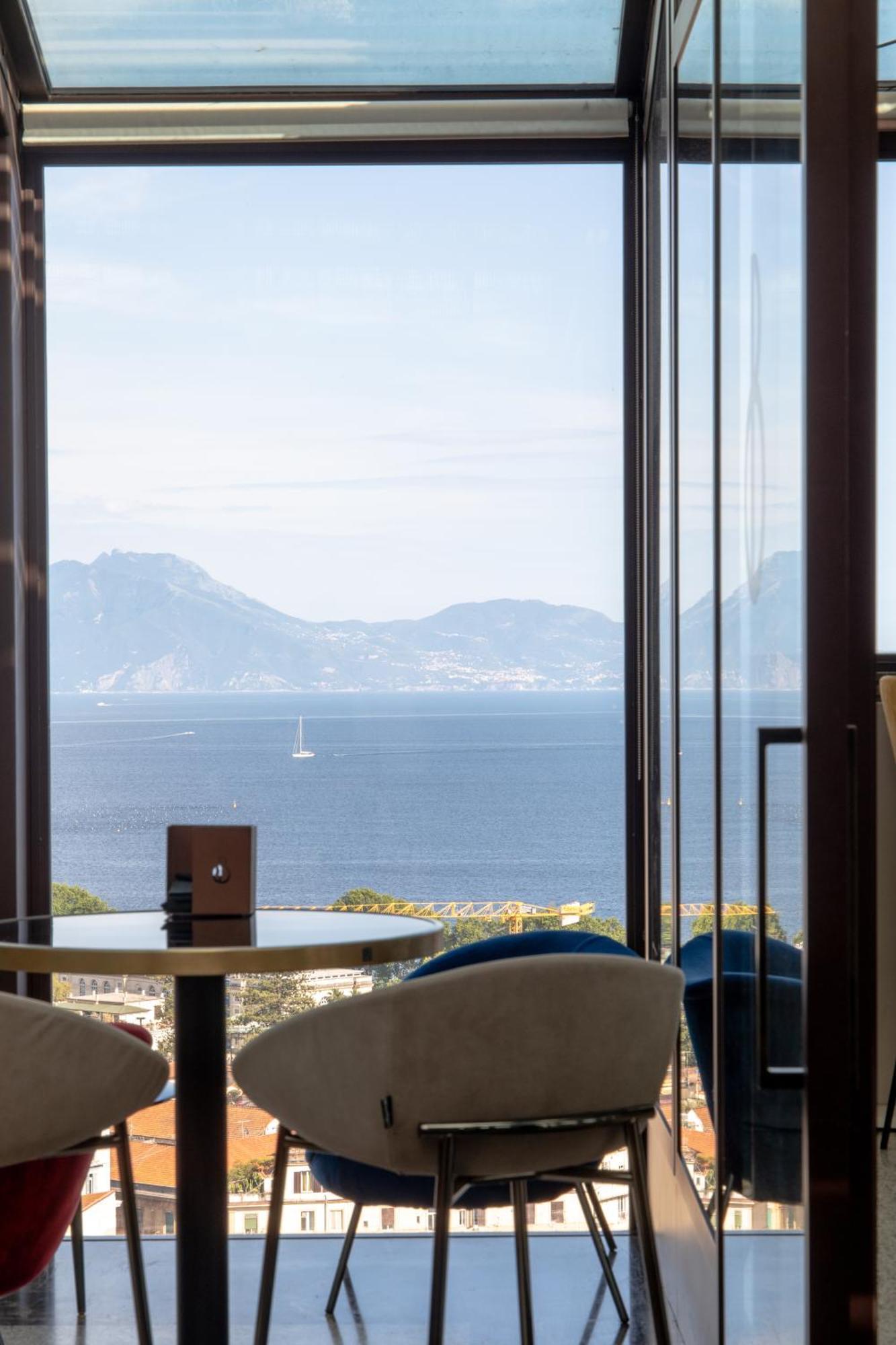 De Bonart Naples, Curio Collection By Hilton Hotel