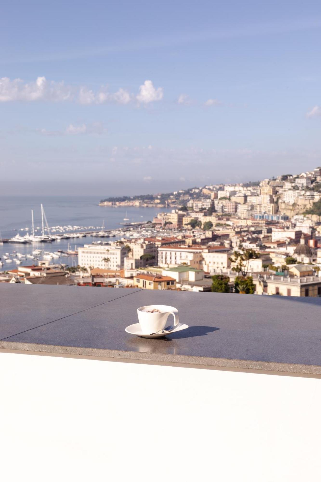 De Bonart Naples, Curio Collection By Hilton Hotel 5*