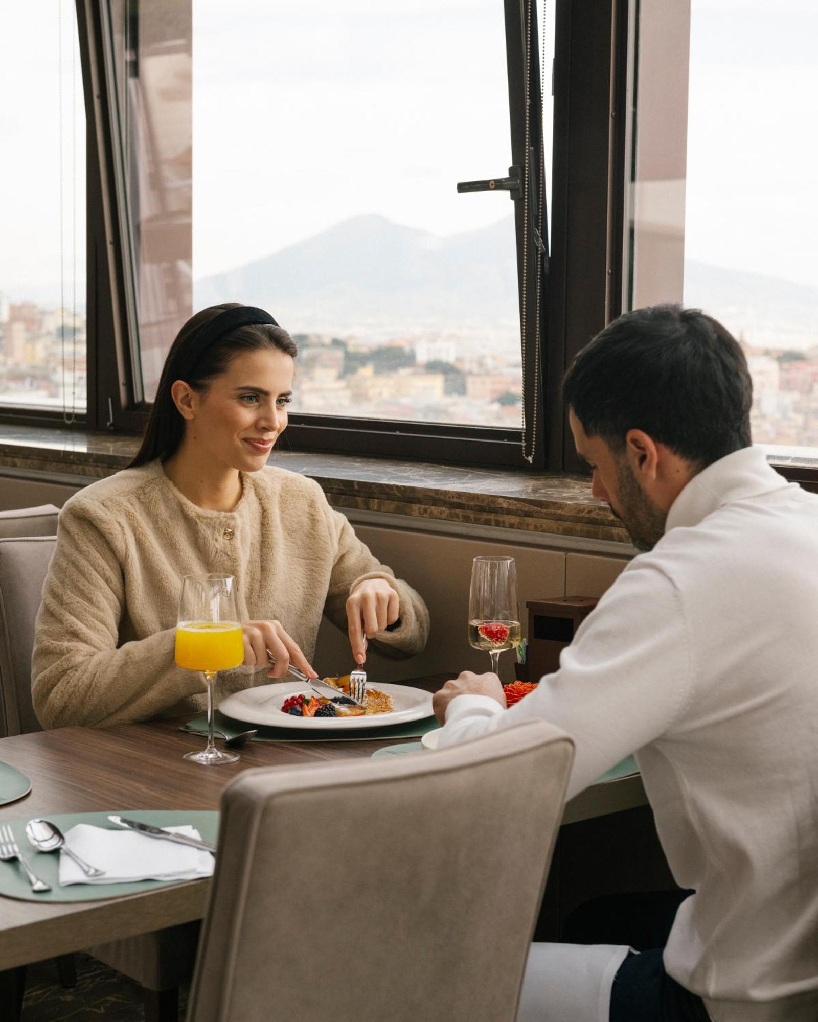 De Bonart Naples, Curio Collection By Hilton Hotel Naples