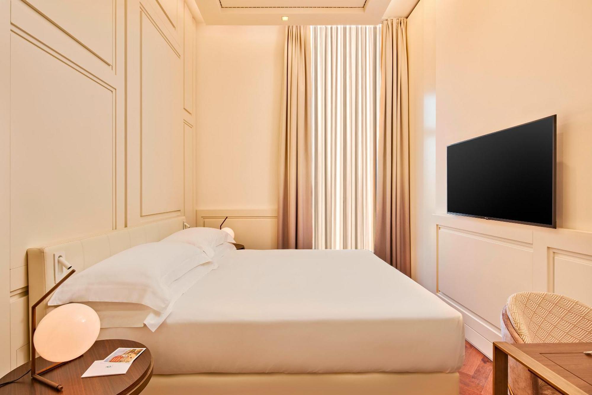 De Bonart Naples, Curio Collection By Hilton Hotel Naples
