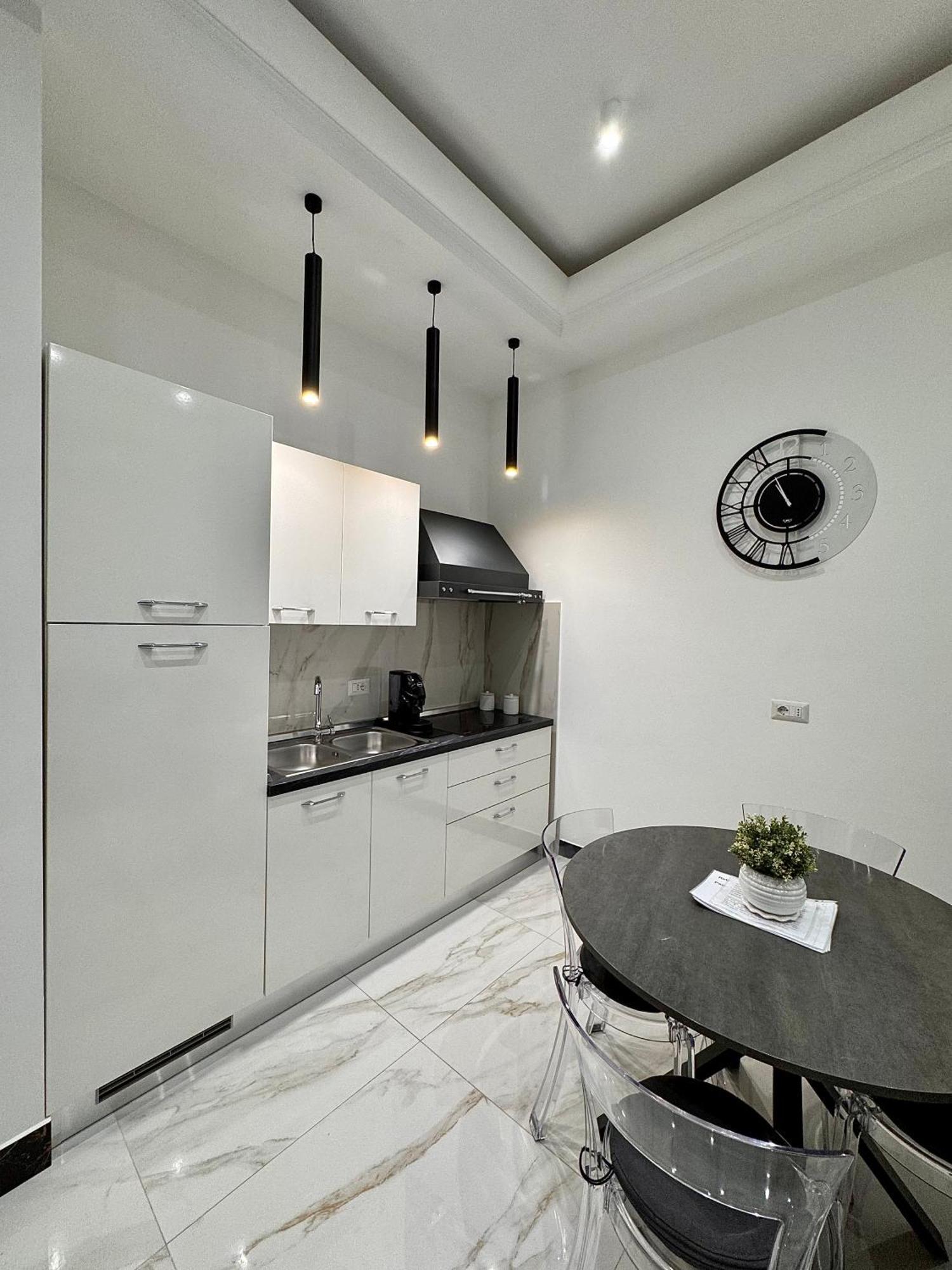 Ferdinando's Apartment Naples