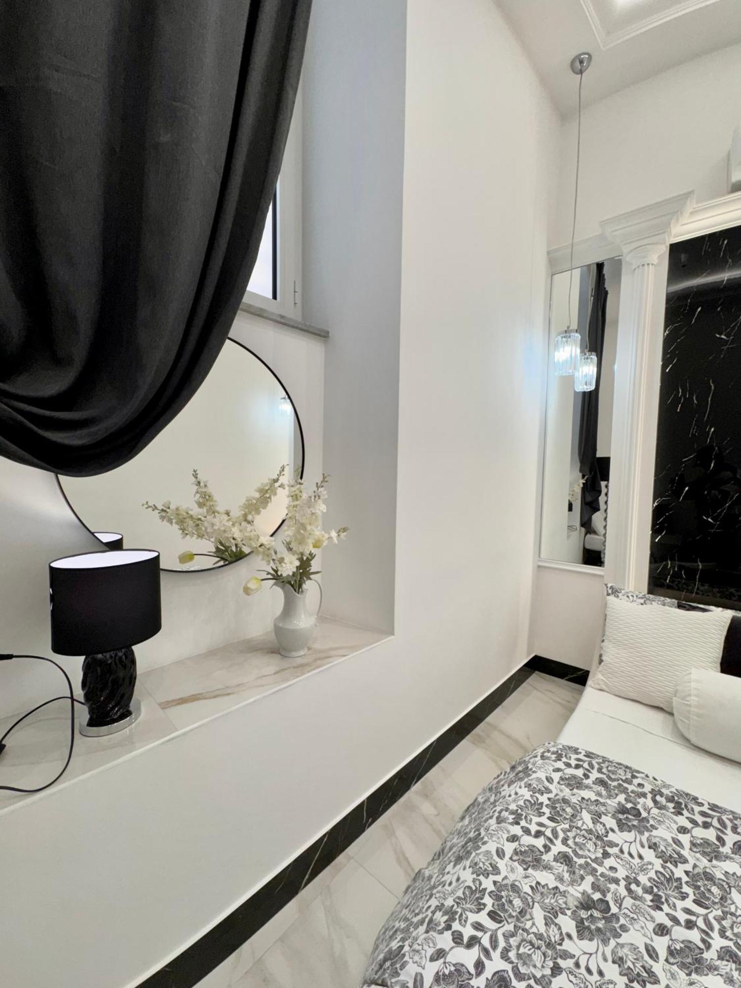 Ferdinando's Apartment Naples