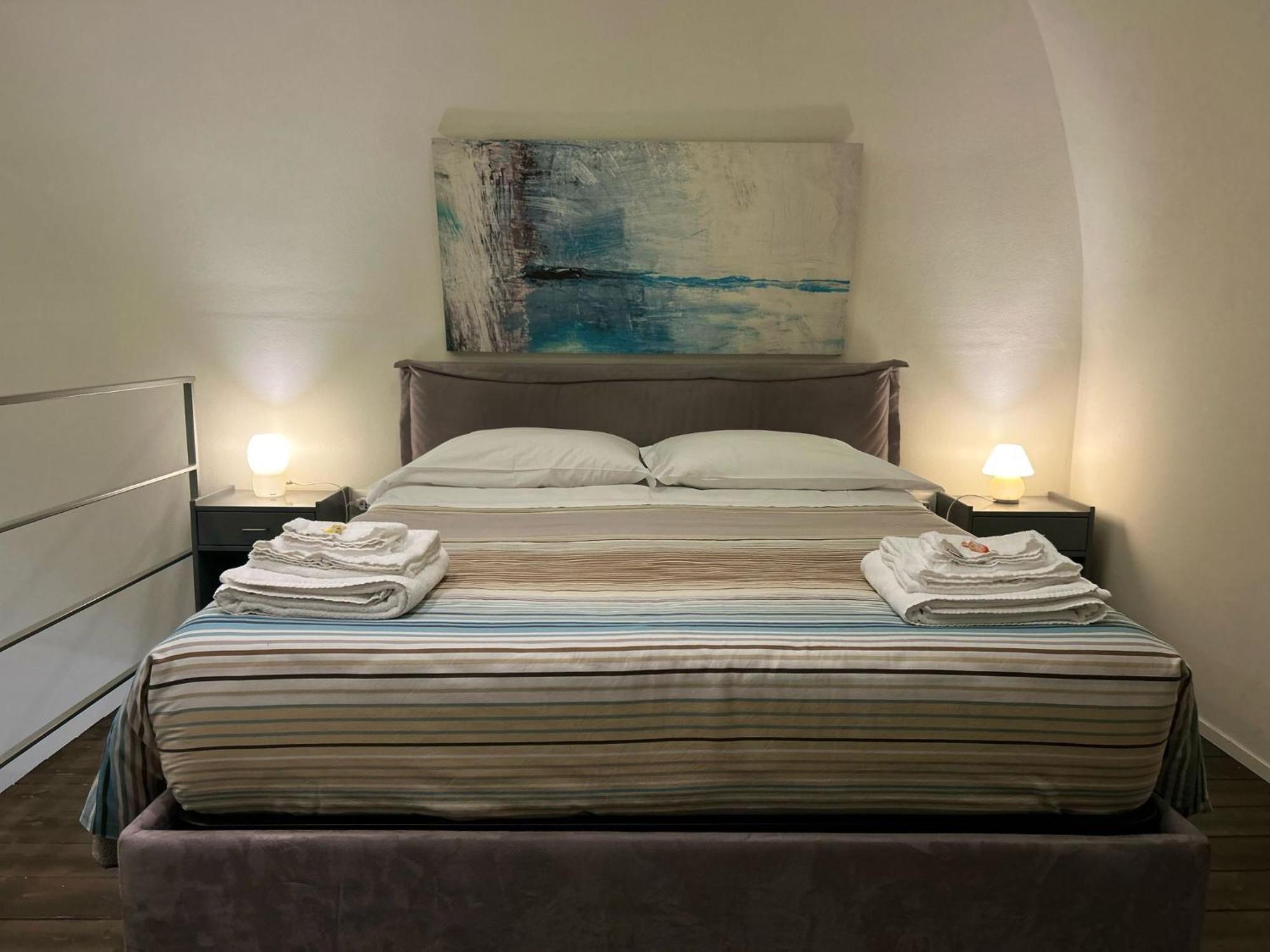 Sanbiagio, 25 Naples