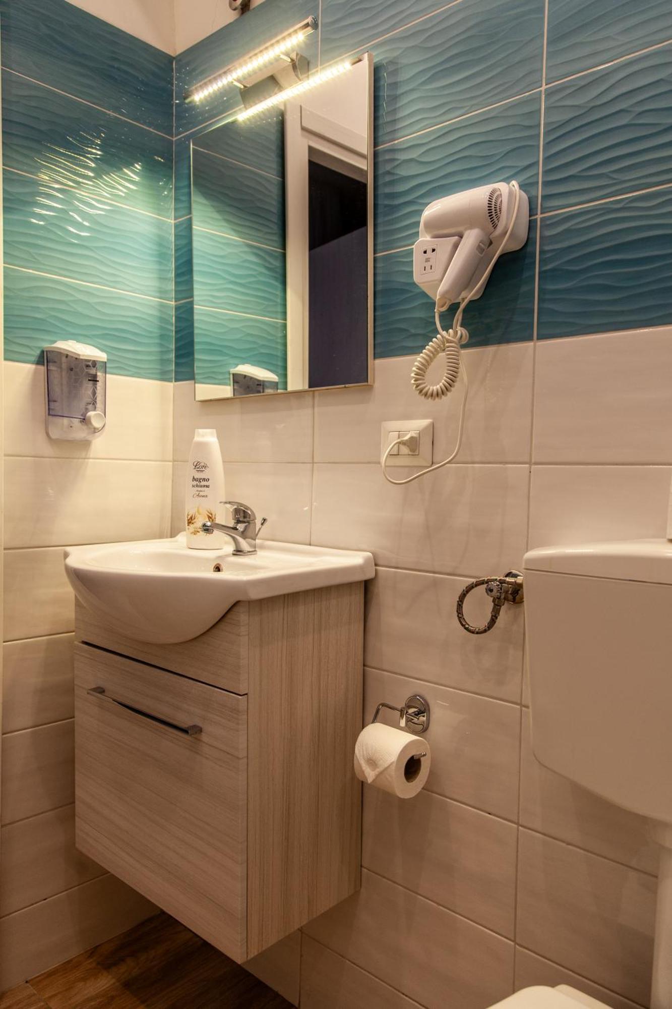 Airport Luxury Naples
