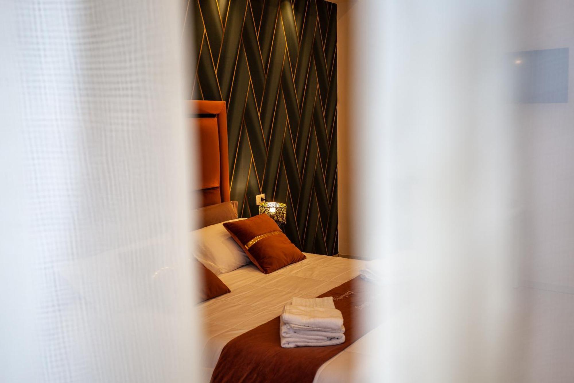 Airport Luxury Guest house