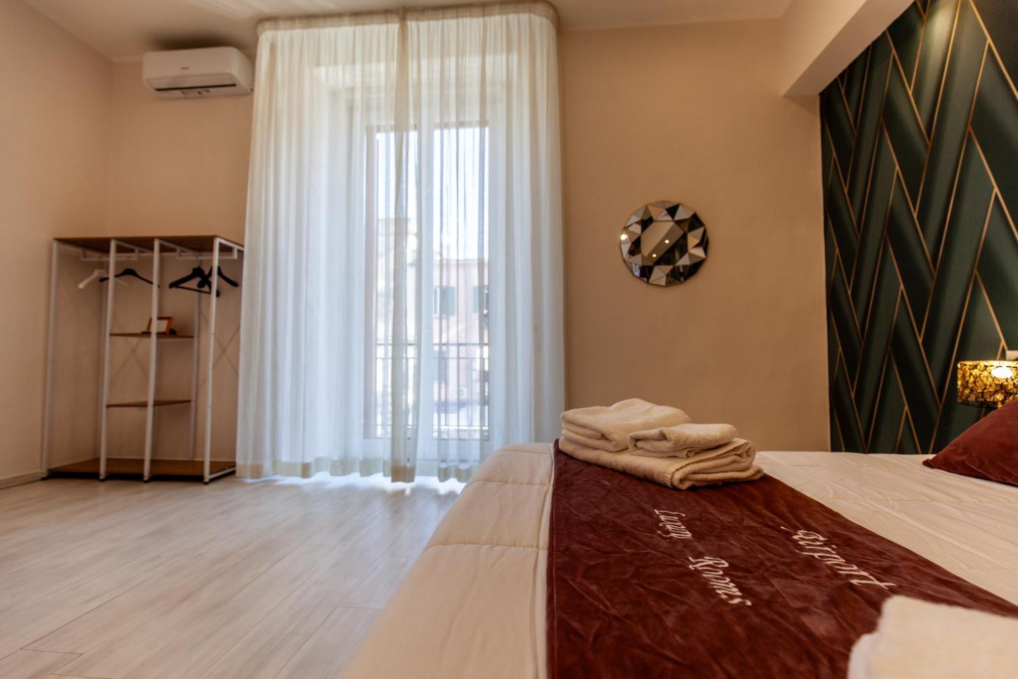 Airport Luxury Naples