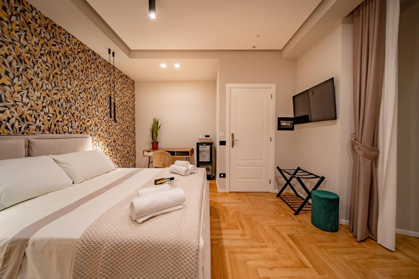 Hugo's Guest house Naples
