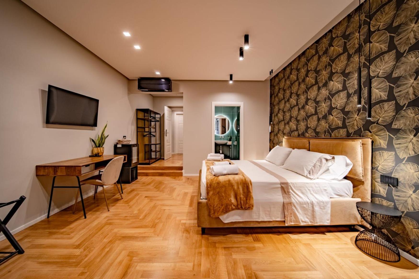 Guest house Hugo's *
