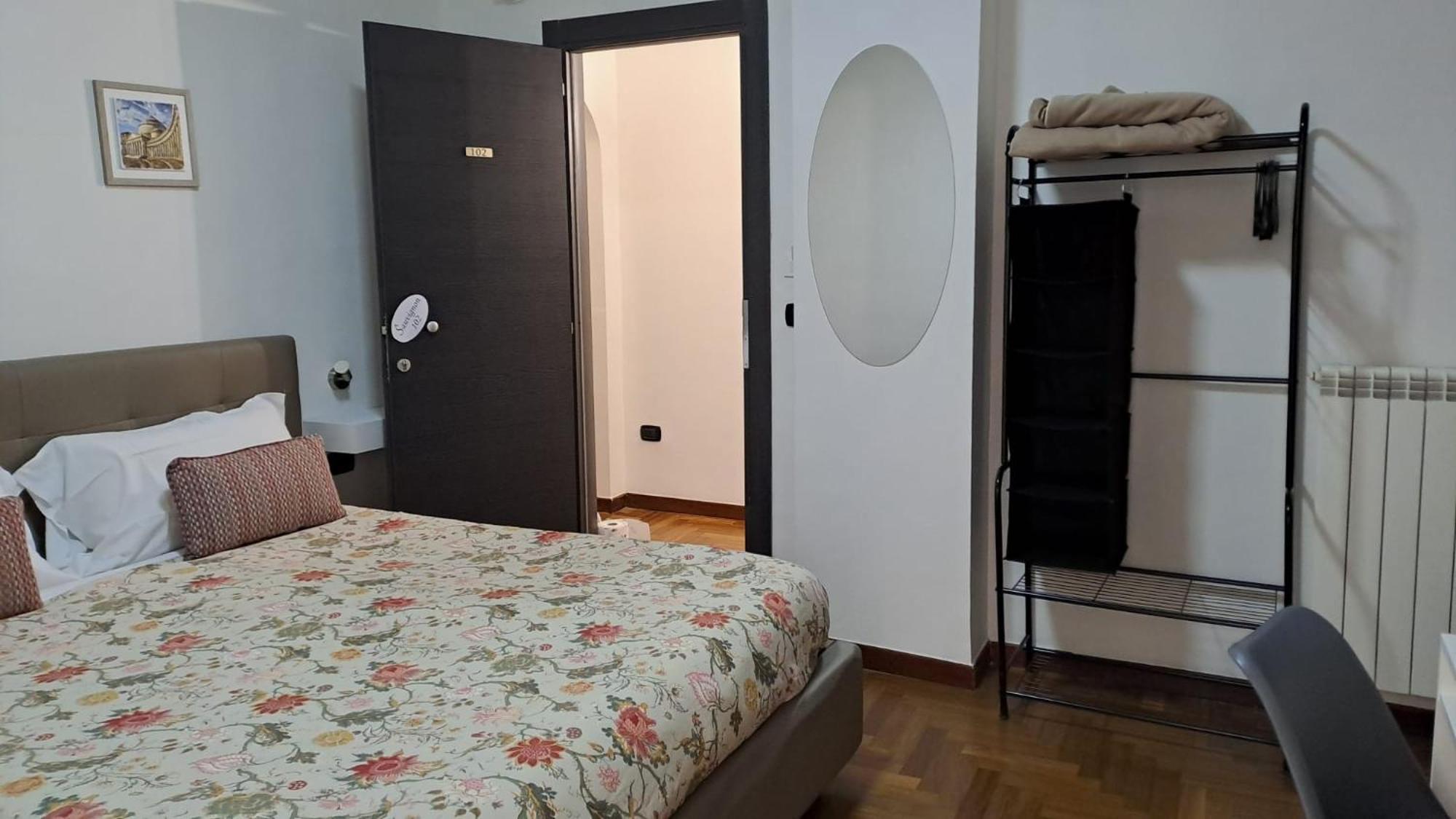 Guest house Royal Poerio
