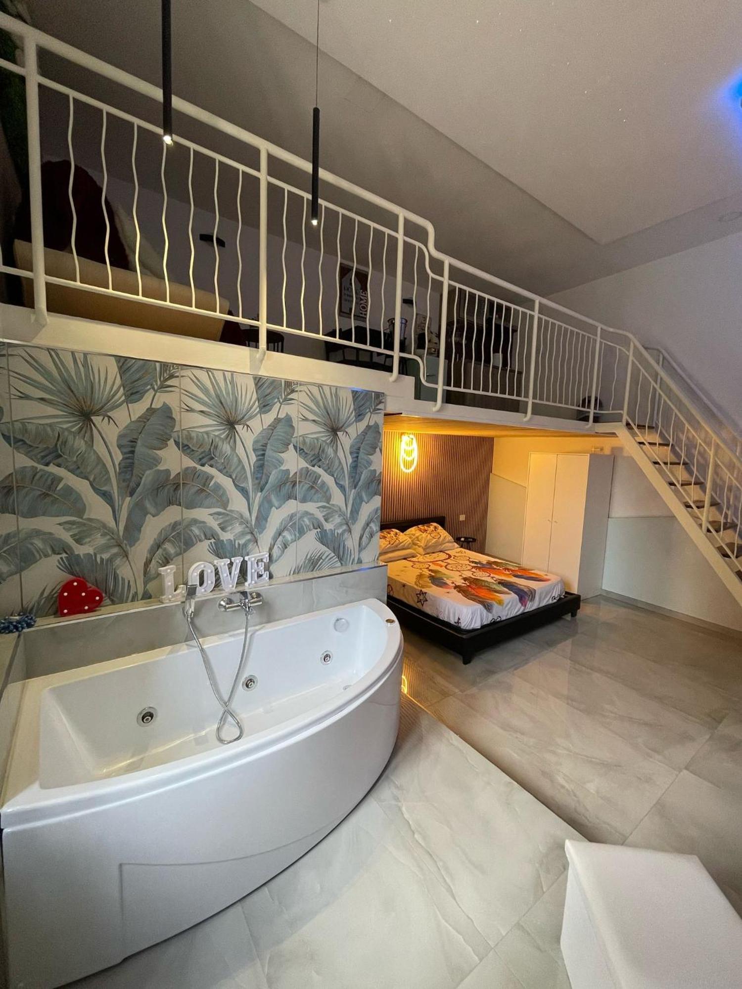 Charm E Chic Apartment *