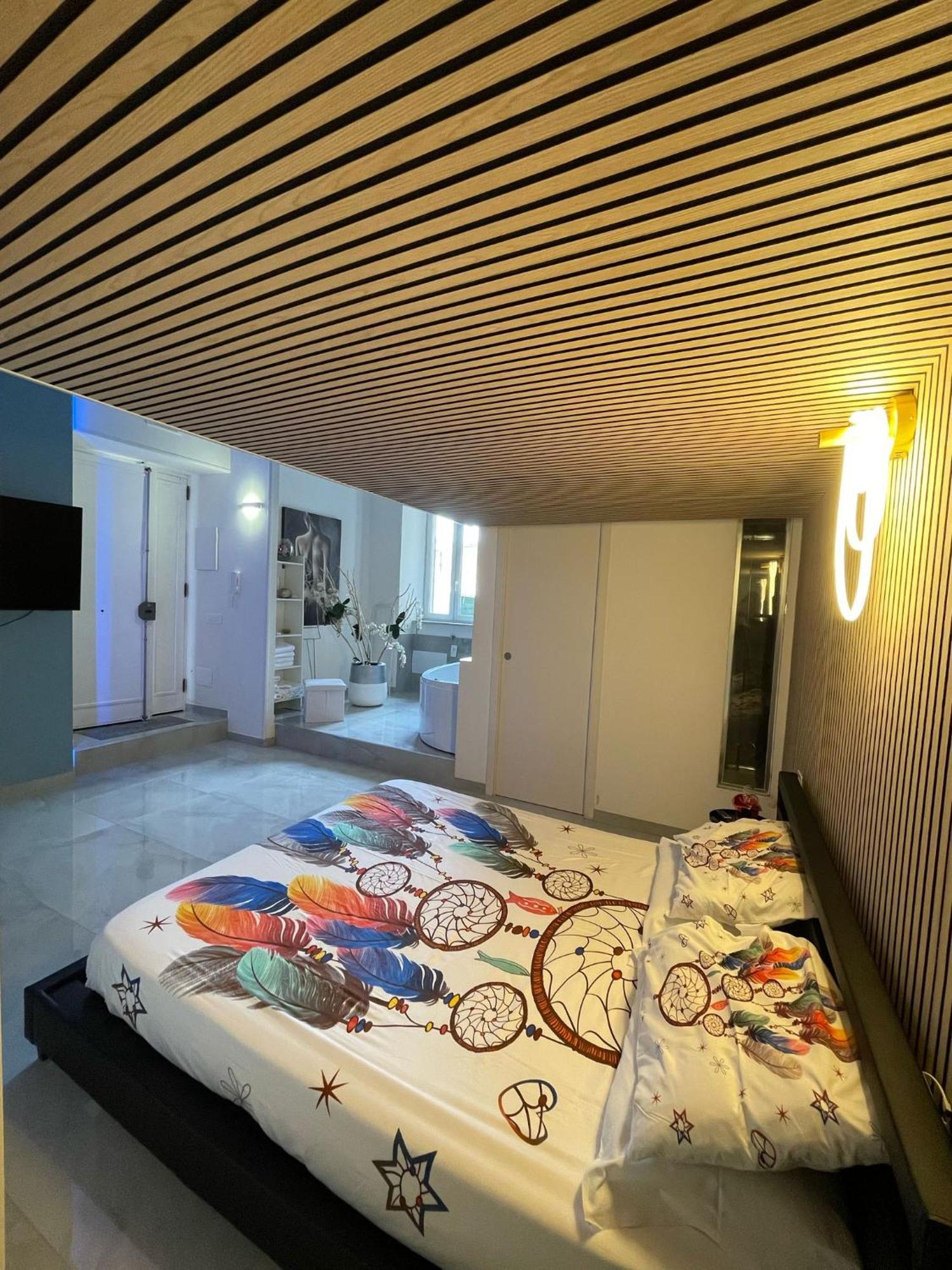 Charm E Chic Apartment Naples
