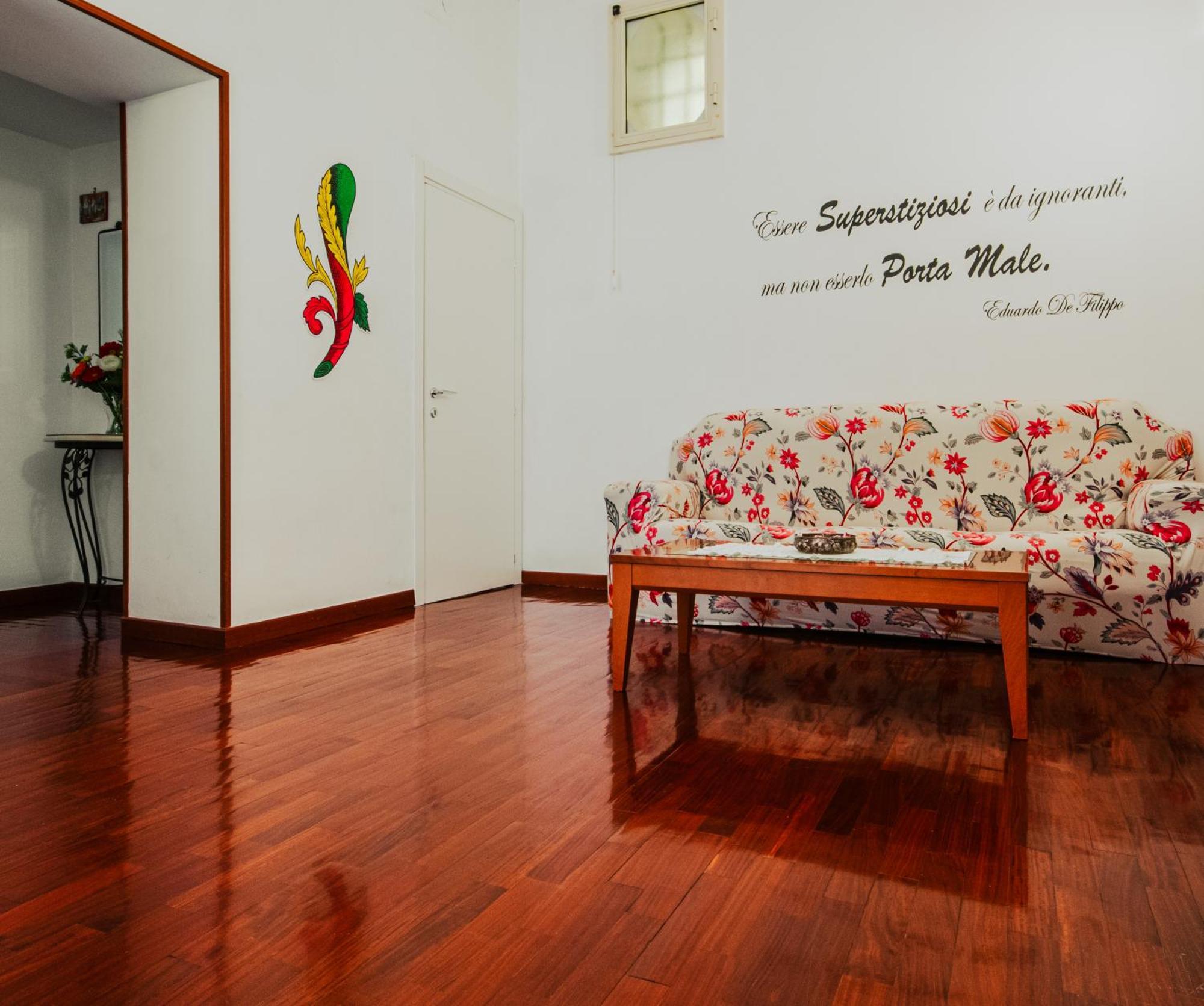 La Casa Di Scio Scio & La Stanza Di Scio Scio * Naples