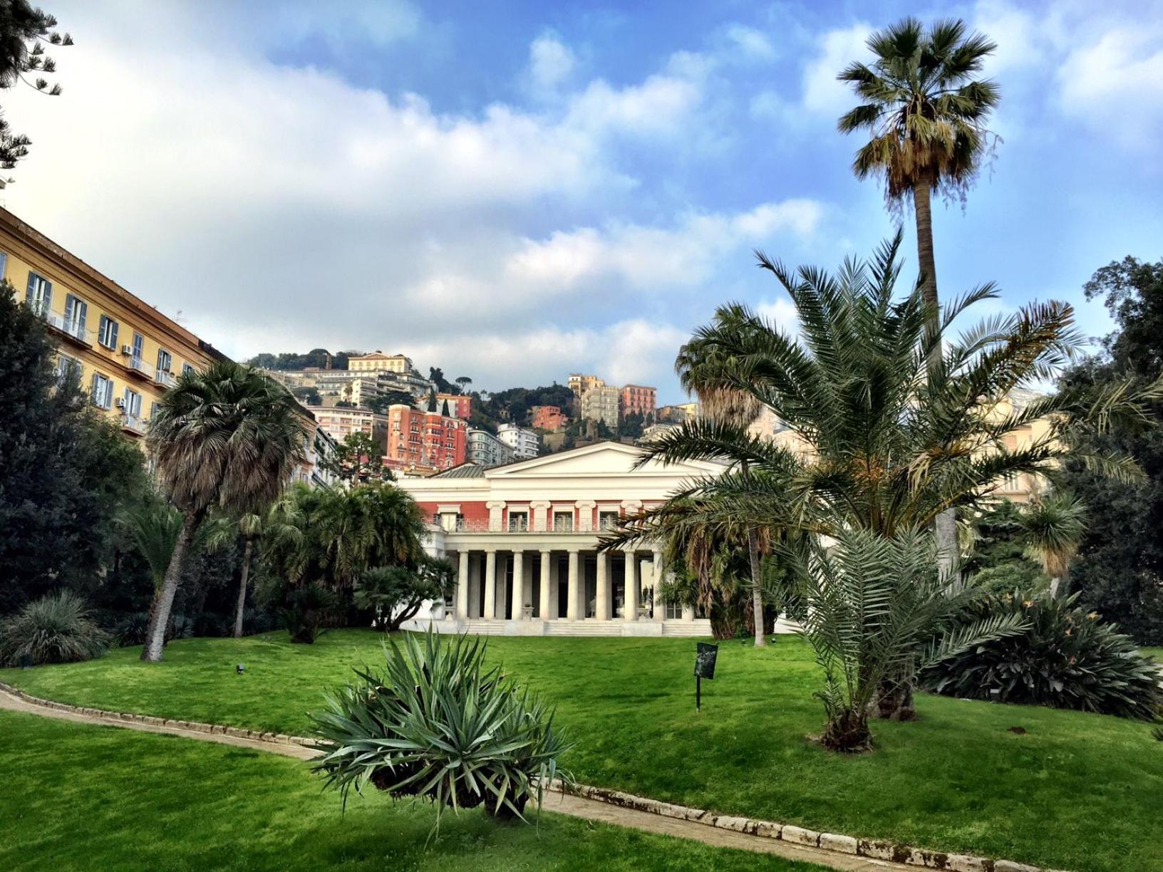 Royal Poerio Guest house Naples