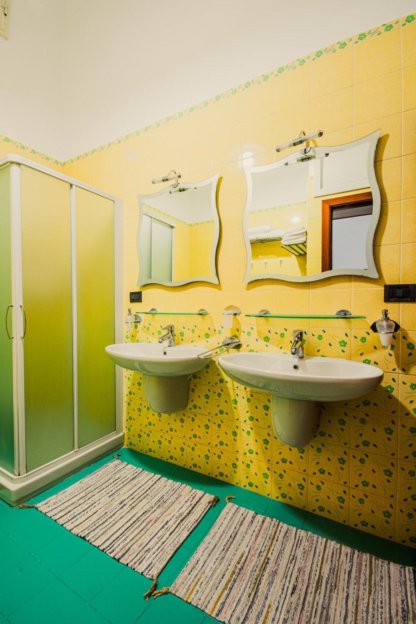 La Casa Di Scio Scio & La Stanza Di Scio Scio * Naples