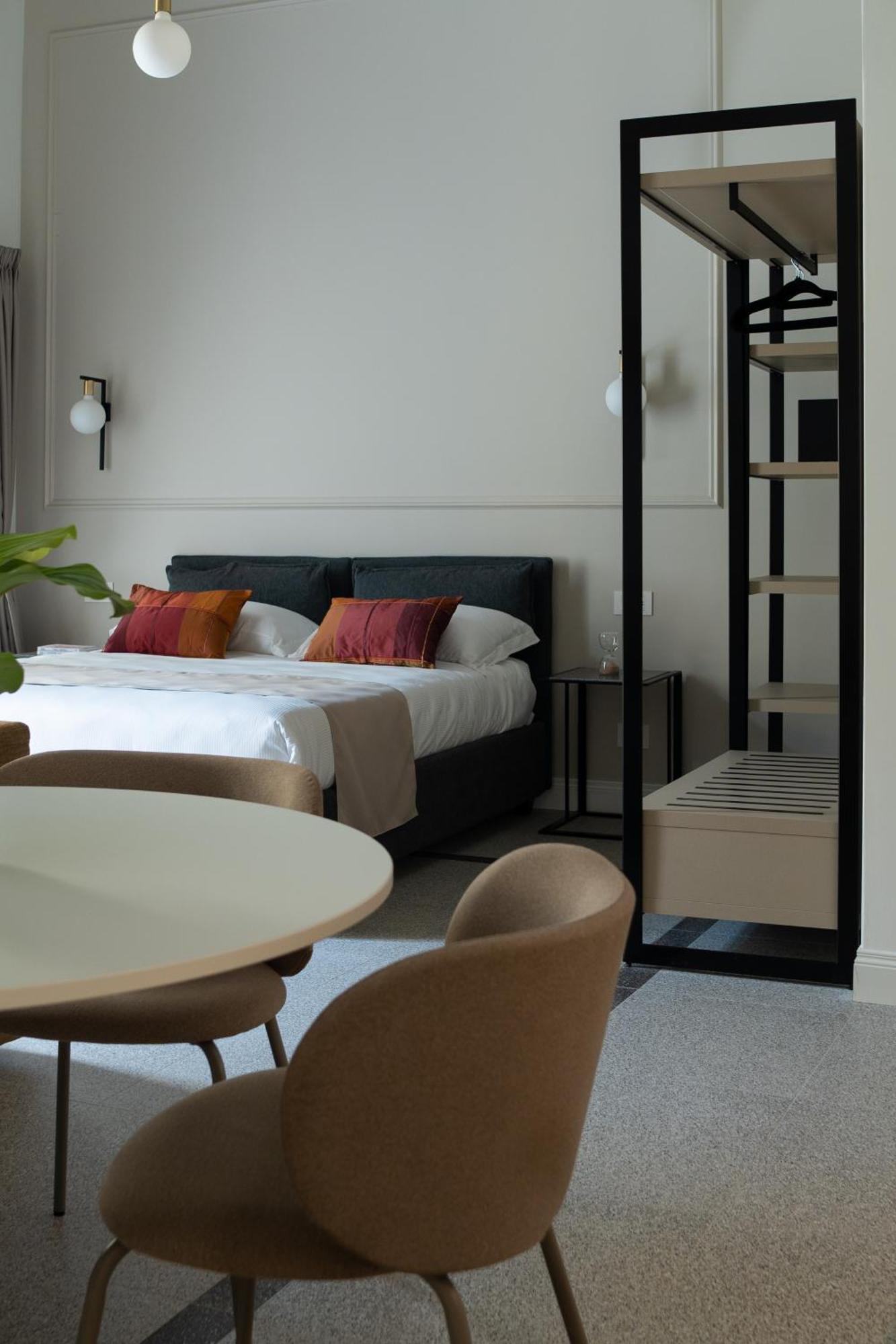 Bed & Breakfast Monteroduni 22 - Chiaia Design Naples