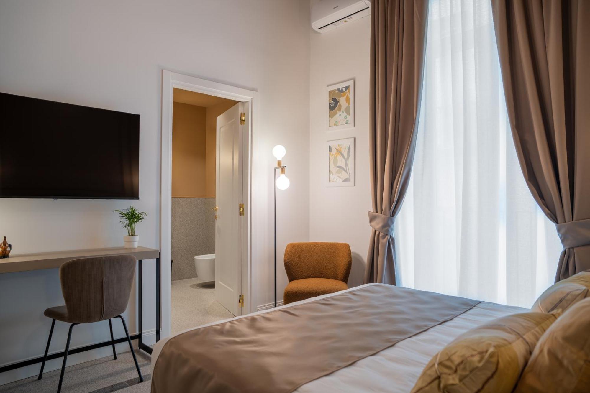 Bed & Breakfast Monteroduni 22 - Chiaia Design Naples