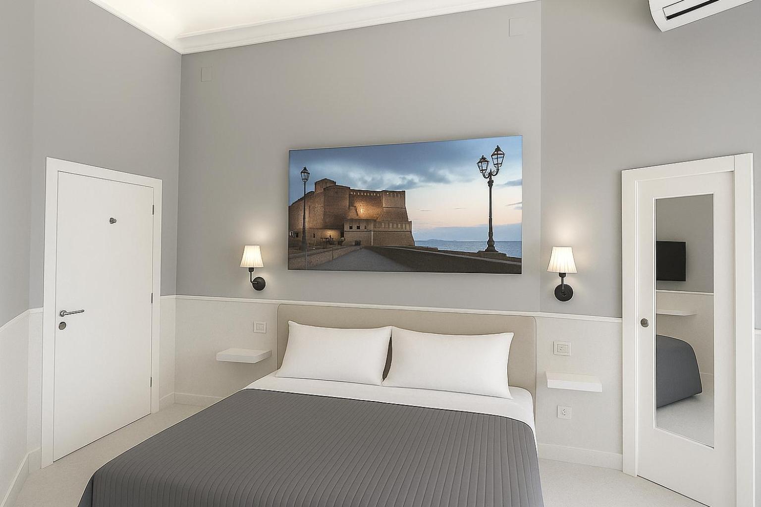 Piazza Bovio 22 Guest house