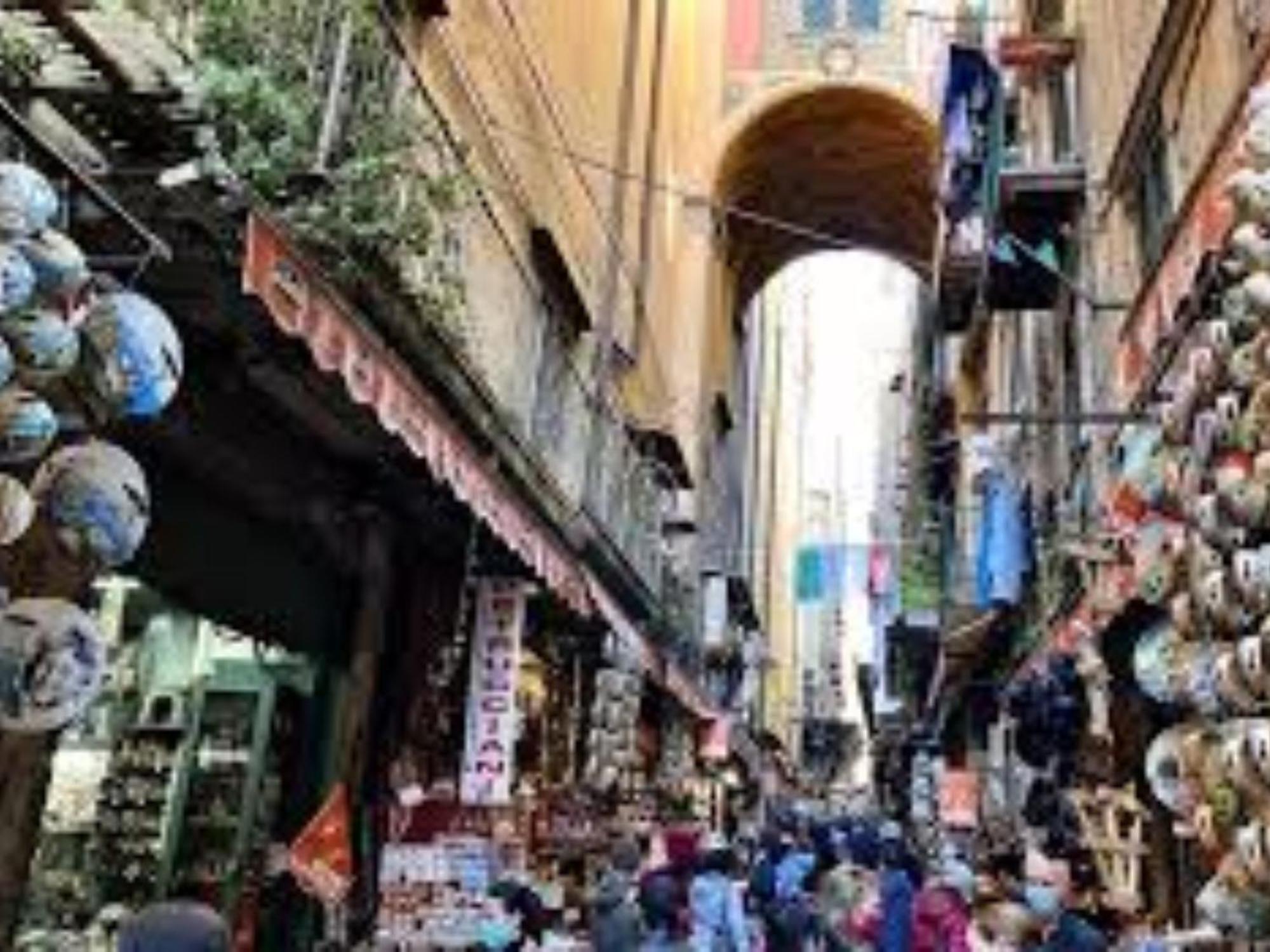 Centro Dante Naples