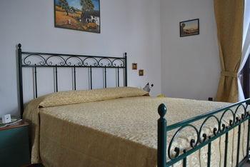A Castel Capuano 3* Naples