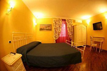 Ausonia Guest house *