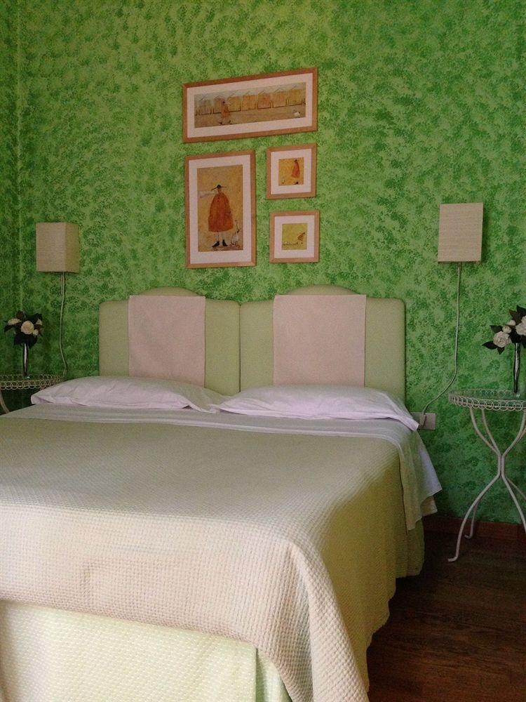 Donna Adelina 2* Naples
