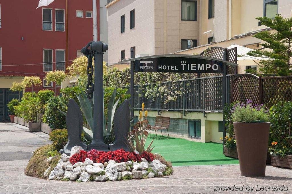 Tiempo Hotel Naples