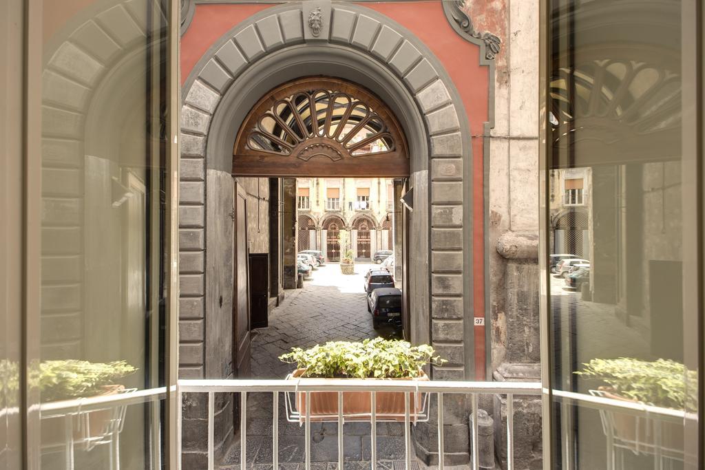 Vico Street Apartment *