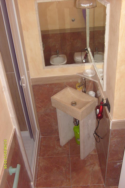 Bed & Breakfast Carolina Plebiscito R. Naples
