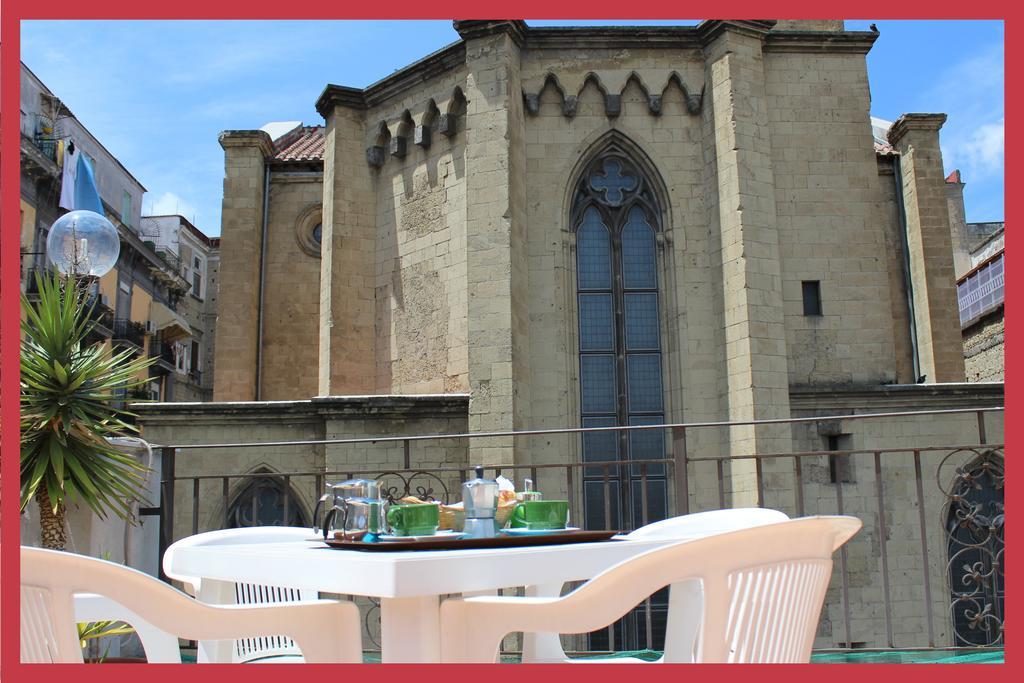 Bed & Breakfast La Storia Di Naples