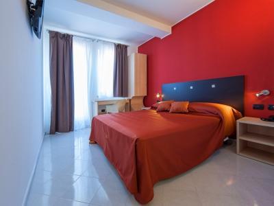 Tiempo 3* Naples