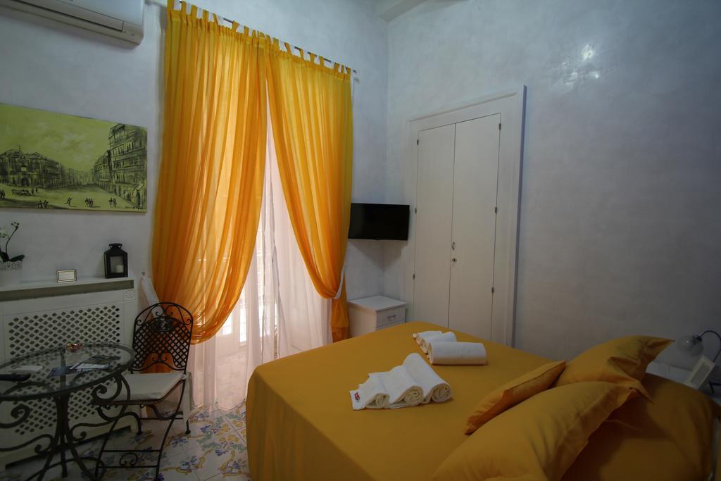Bed & Breakfast Le Vie Di Naples