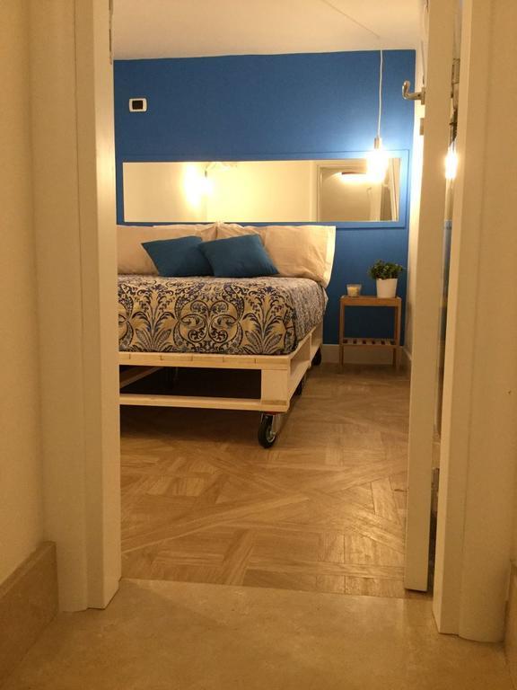 Lure Holiday 2 * Naples