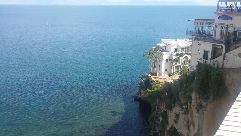 Trimarchi House