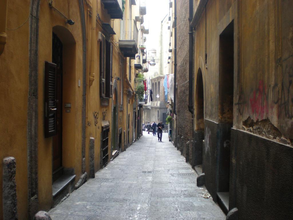 Il 13 * Naples