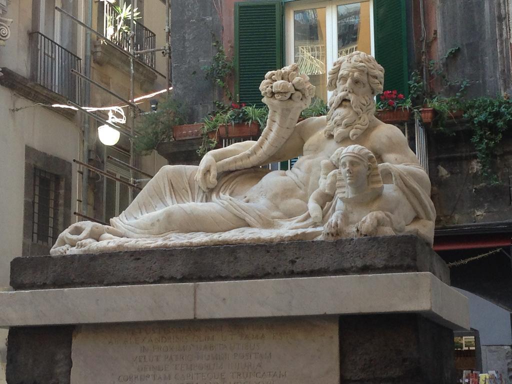 Trimarchi House * Naples