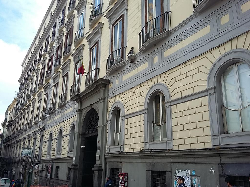Chiaia Glamour Centralissimo * Naples