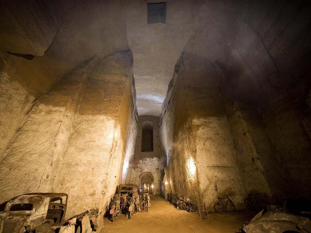 A Castel Capuano Naples