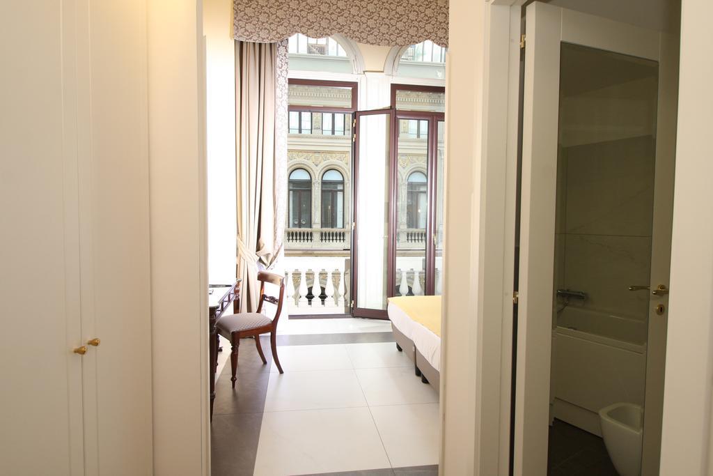 Art Galleria Umberto 4*