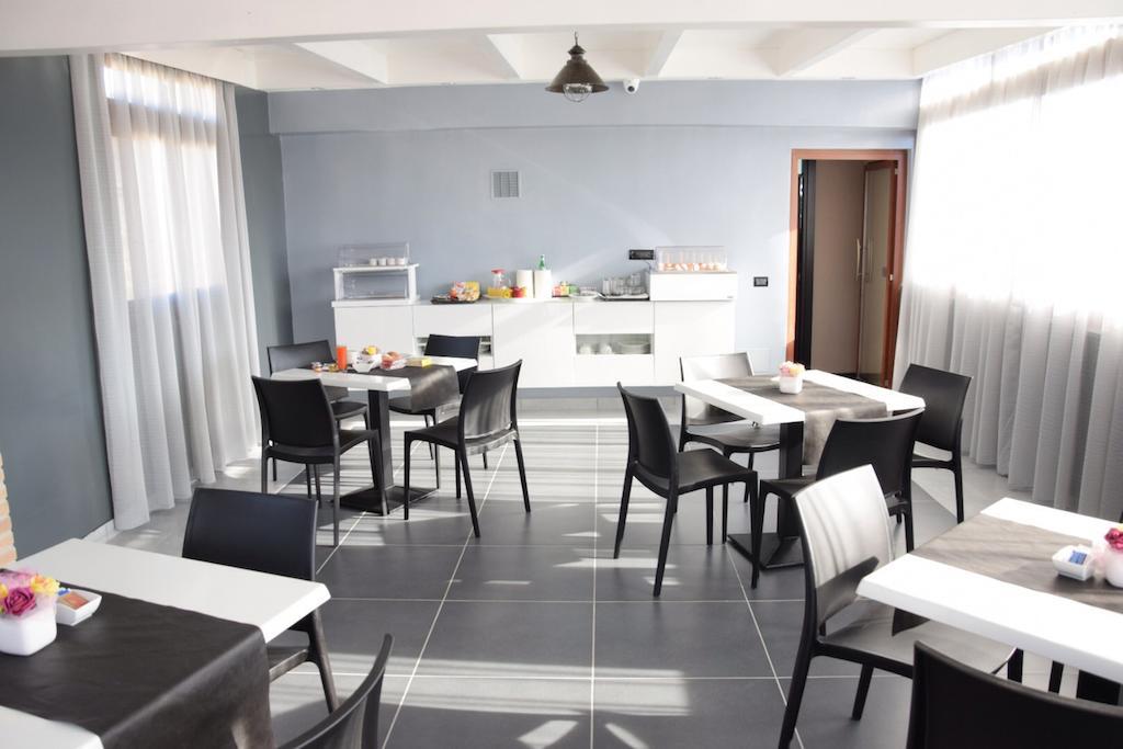 Fly Boutique Hotel 3*