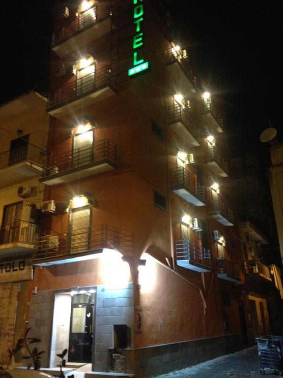 Fly Boutique Hotel Naples